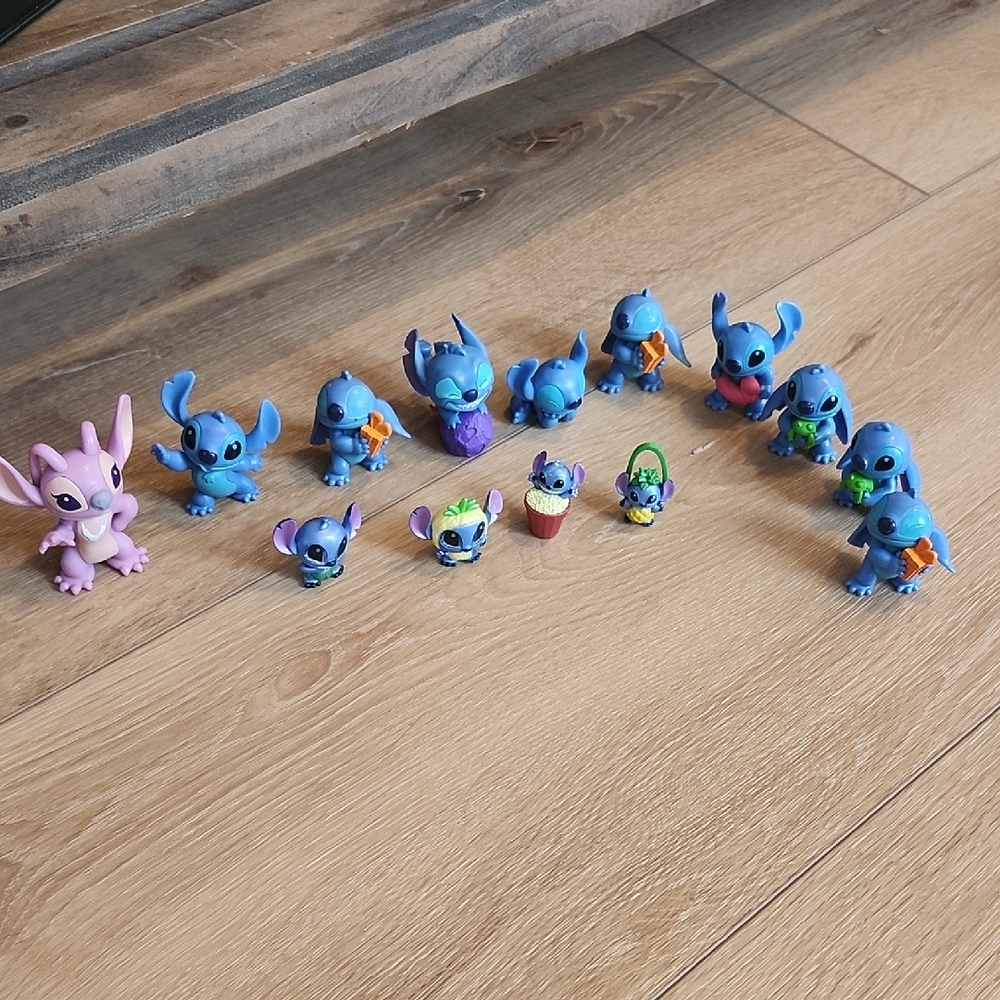 Stitch and Angel Figurine Set